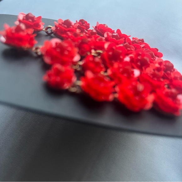 🌹 J. Crew Vibrant Red Floral Statement Earrings - Picture 2 of 4